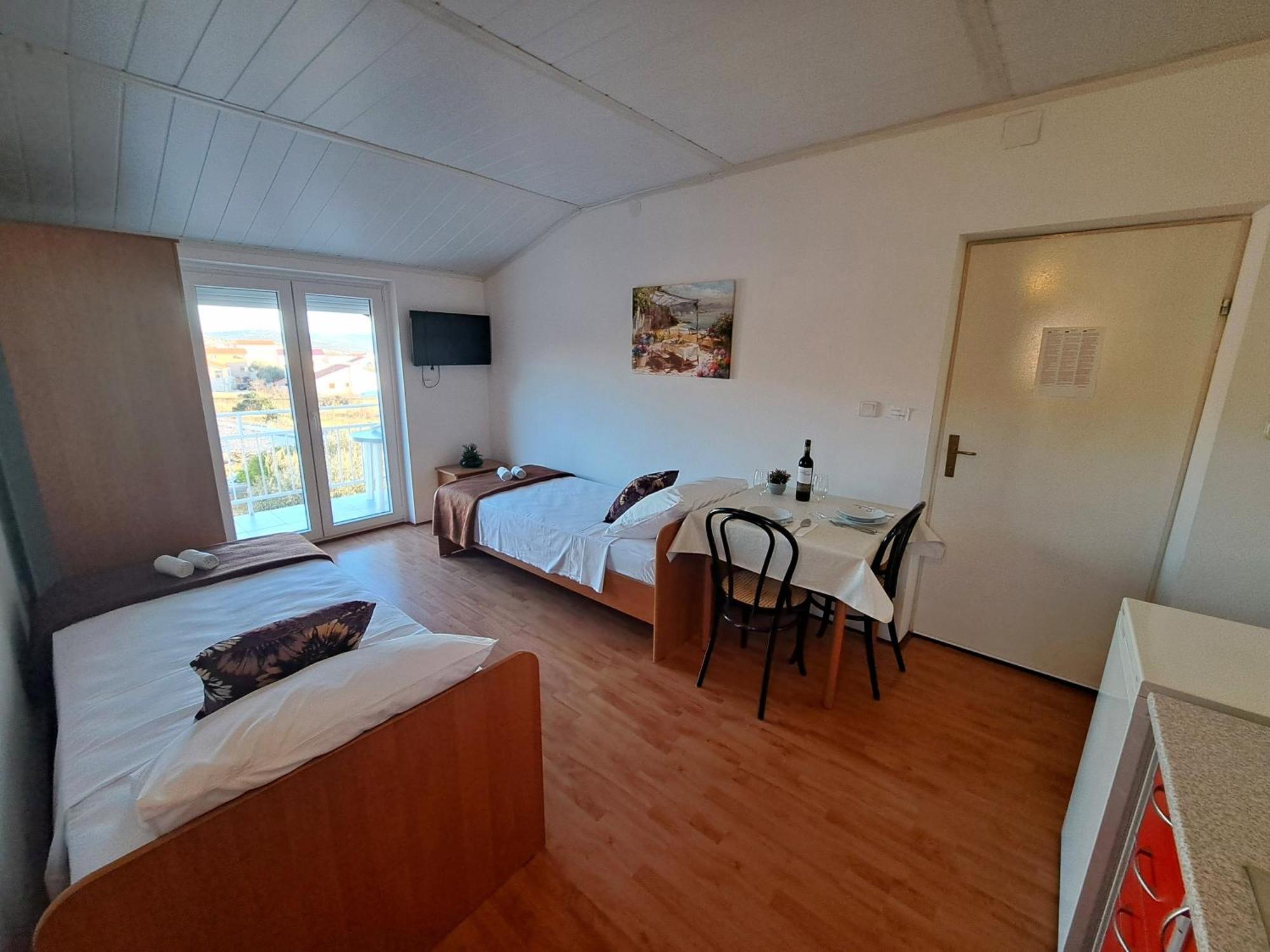 Apartments Maruna Maslenica Zewnętrze zdjęcie
